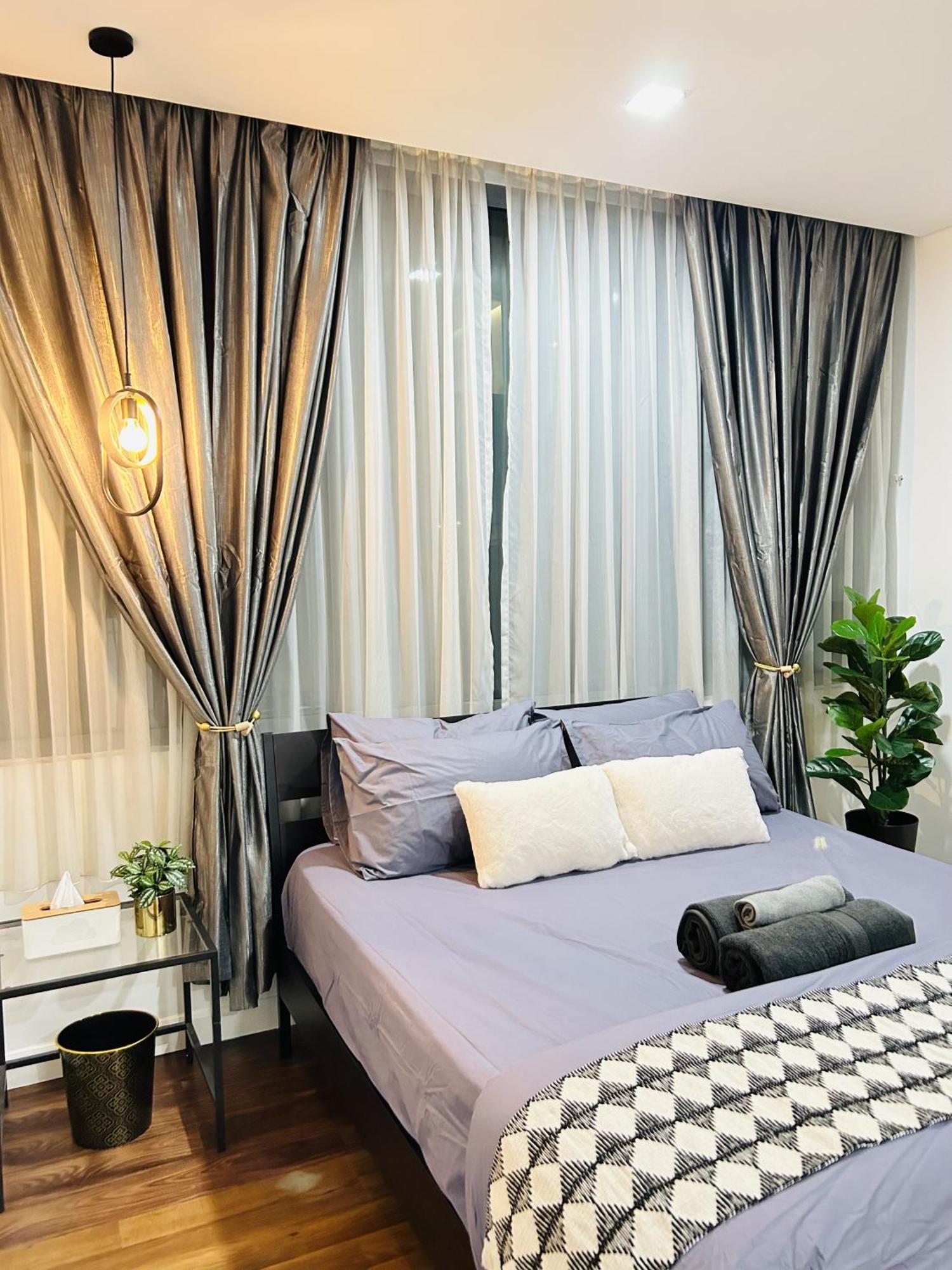 Summer Suites Klcc By Impexia Куала-Лумпур Экстерьер фото